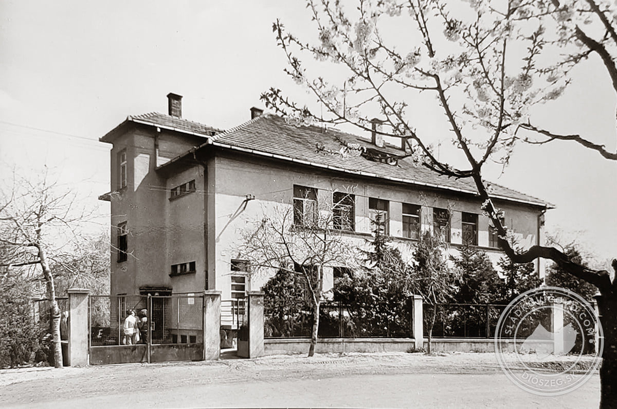 A kórház a 20. század 70-es éveiben.