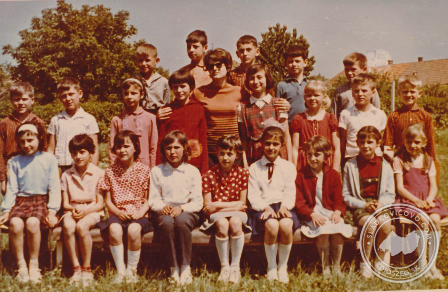 ZDŠ 1966-67 5.B (1956)
